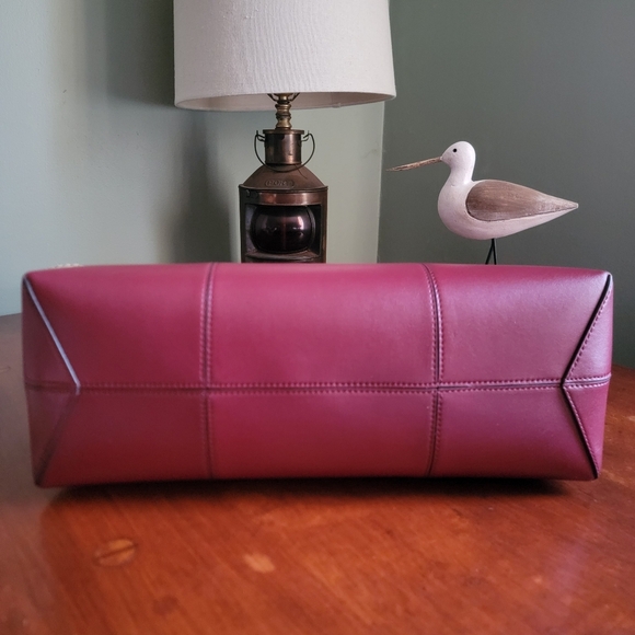 Tory Burch Block-T Tall Tote Cranberry Burgundy Unlined Leather With Zip Pouch - Picture 6 of 16